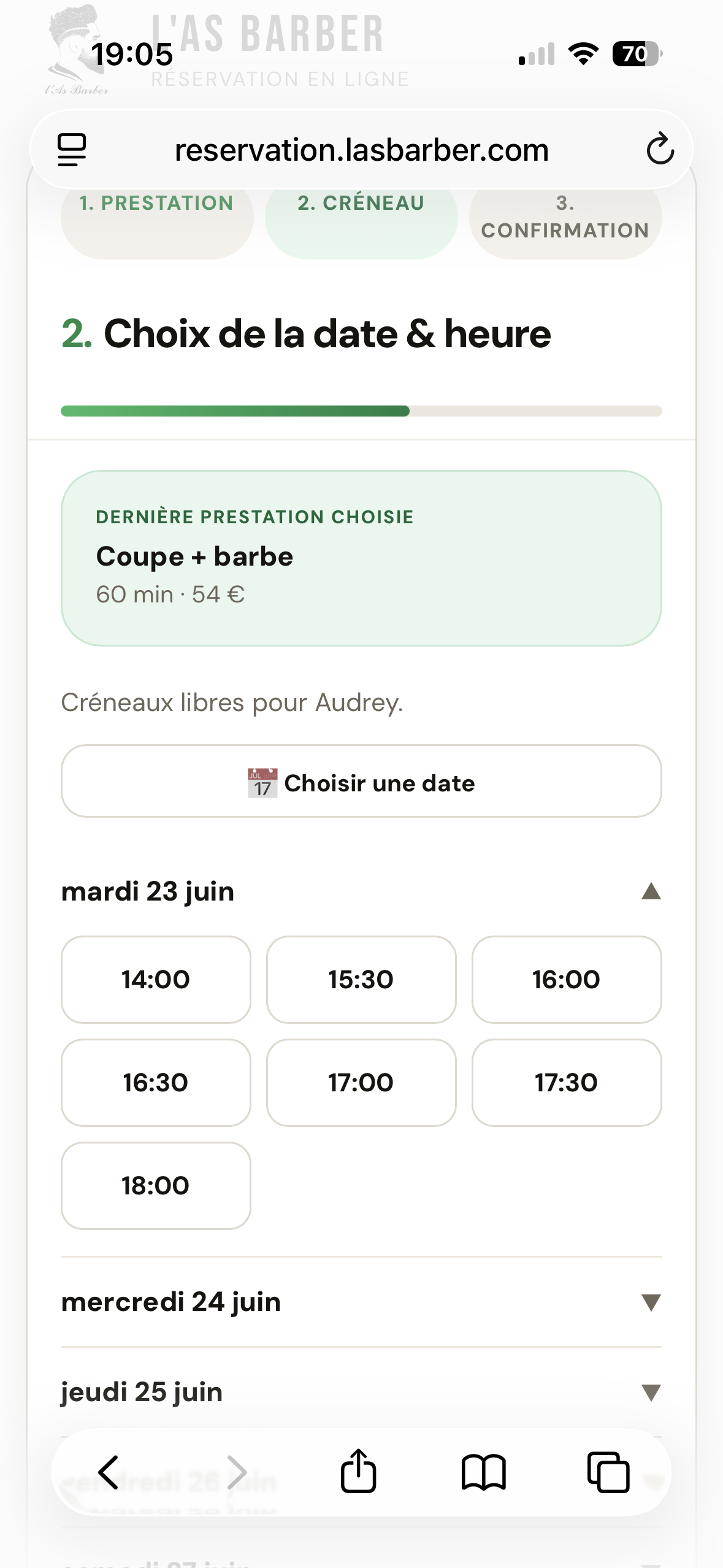 Capture mobile du choix de la date et des créneaux sur L'AS Barber.